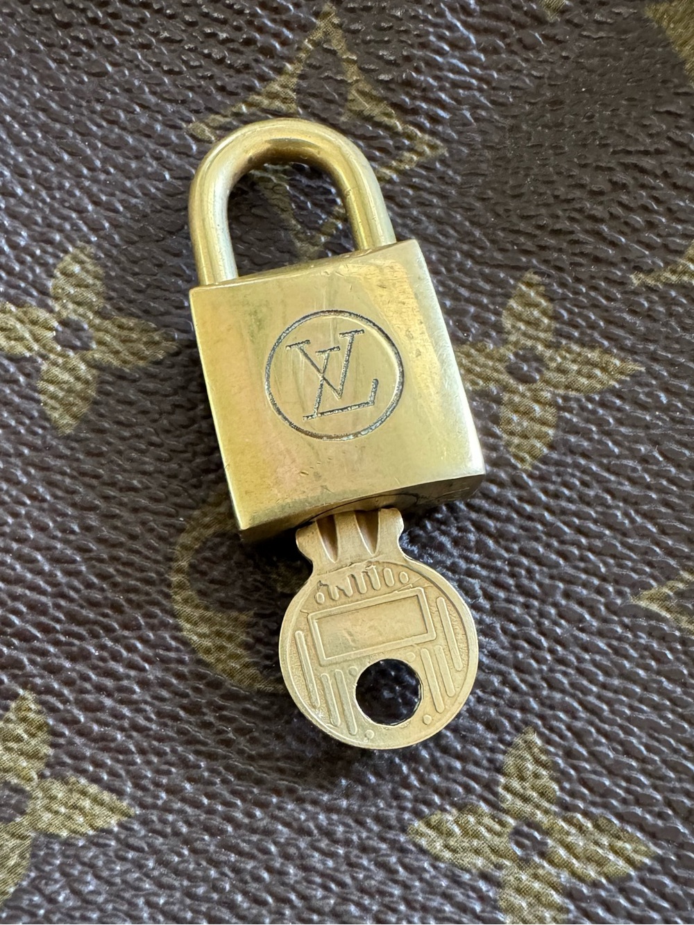 Louis Vuitton Padlock and Key 🔐#212